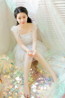 高中浪荡女挨cao日常h
